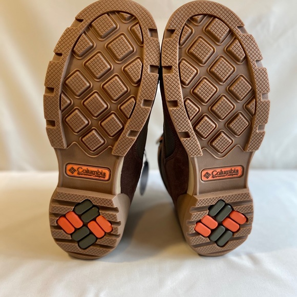 NEW! (not worn) 9.5 Columbia Men's Endicott Classic Mid WP Boot #OBO - Picture 9 of 9